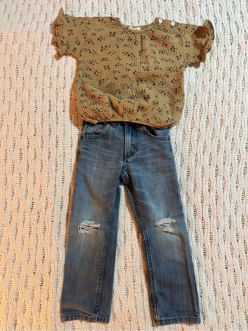 Bean’s Floral Ruffle Sleeve Top and Lee Jeans
